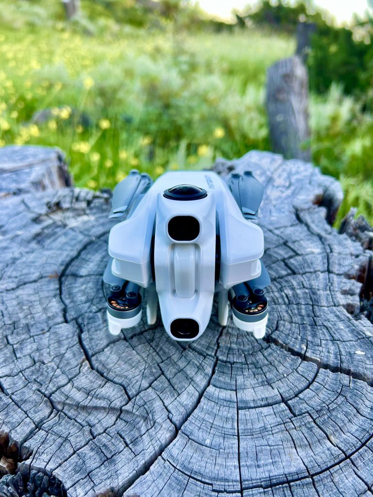 vista del dron Antigravity A1 de frente